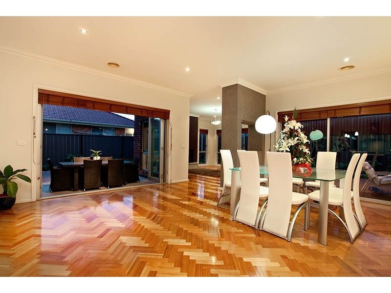 11 Pendragon Crescent, Derrimut VIC 3030