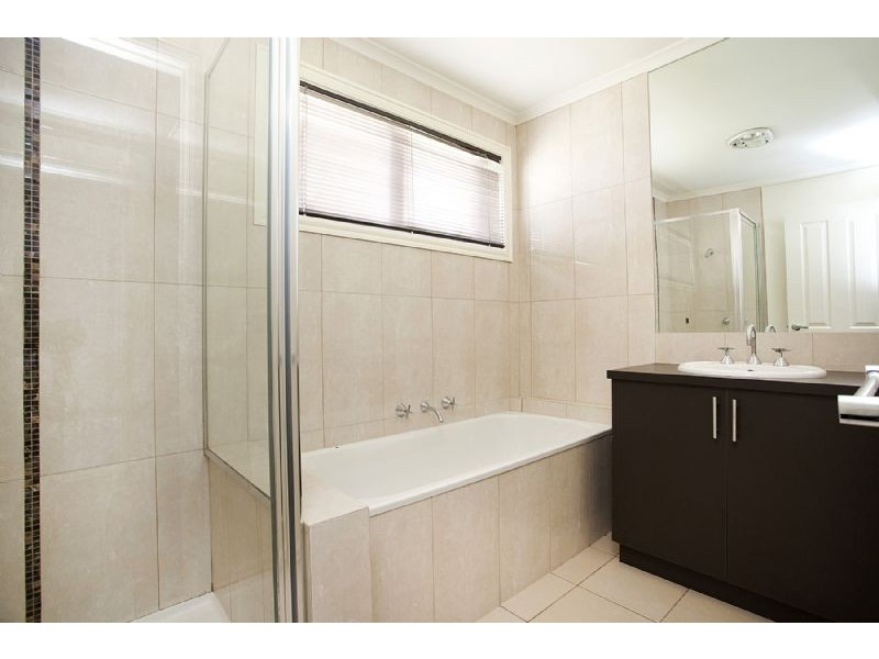 1A Tasman Avenue, Deer Park VIC 3023