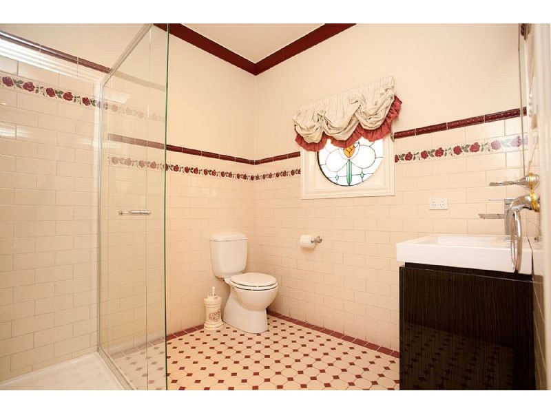 13 Carnarvon Close, Taylors Lakes VIC 3038