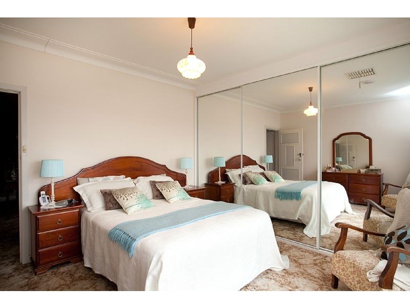 40 Poole Street, Deer Park VIC 3023