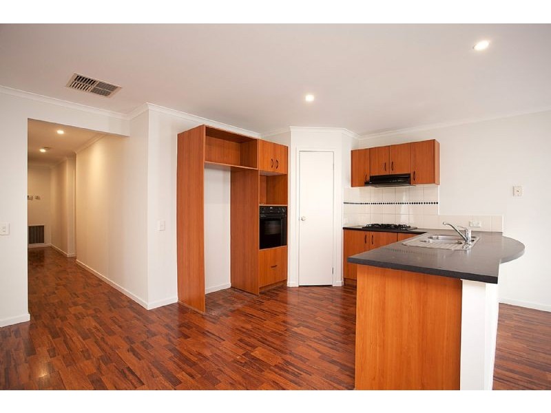 20 Naracoorte Drive, Caroline Springs VIC 3023