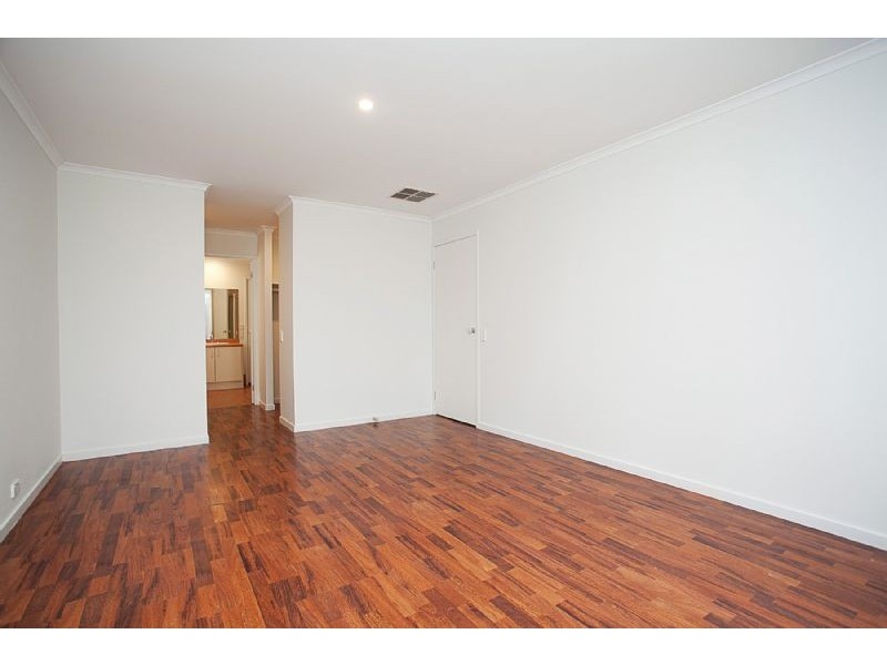 20 Naracoorte Drive, Caroline Springs VIC 3023