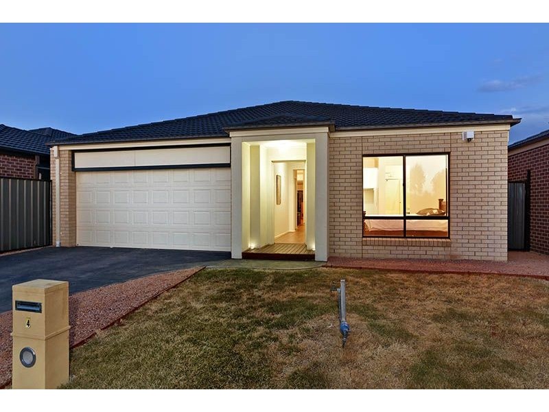 4 Clandon Way, Derrimut VIC 3030