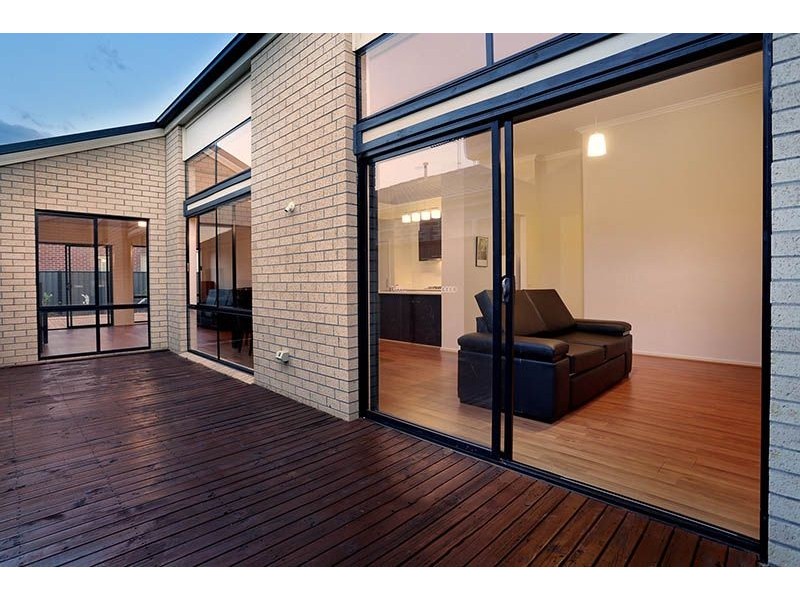 4 Clandon Way, Derrimut VIC 3030