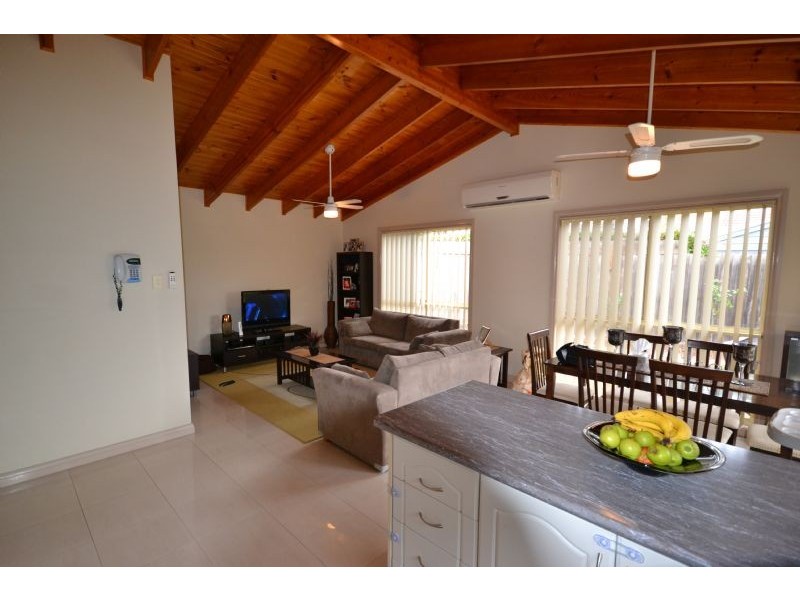 3/9-11 Peter Chanel Court, Deer Park VIC 3023