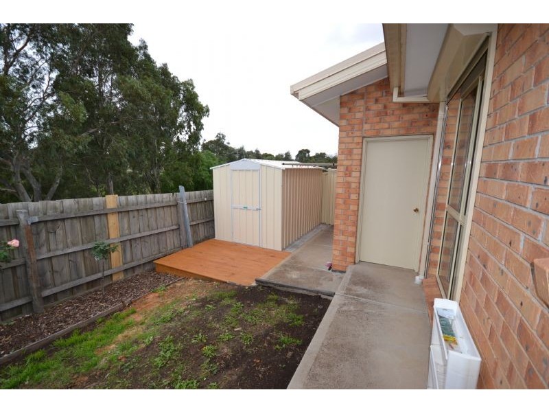 3/9-11 Peter Chanel Court, Deer Park VIC 3023