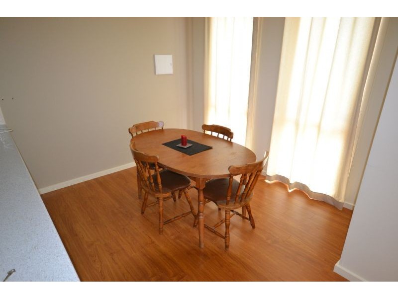 1/2 Parkwood Court,, Deer Park VIC 3023