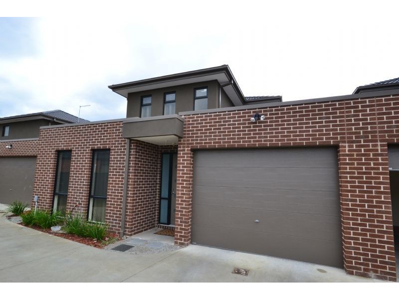 2/2 Parkwood Court, Deer Park VIC 3023