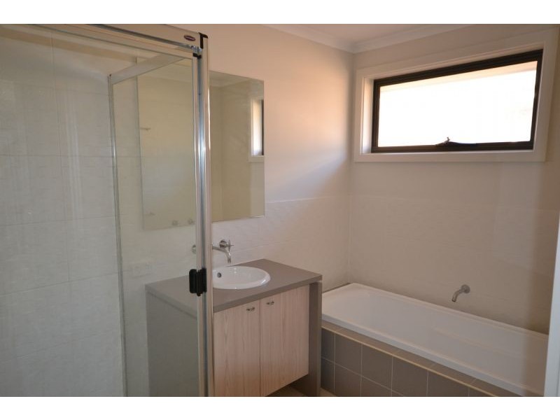 13 Buckhaven Street, Deer Park VIC 3023