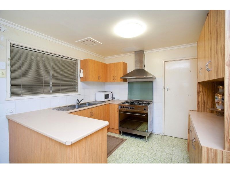 15 Blackley Court, Deer Park VIC 3023