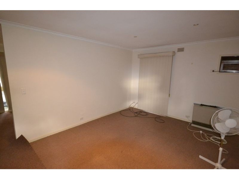 877 Ballarat Road, Deer Park VIC 3023