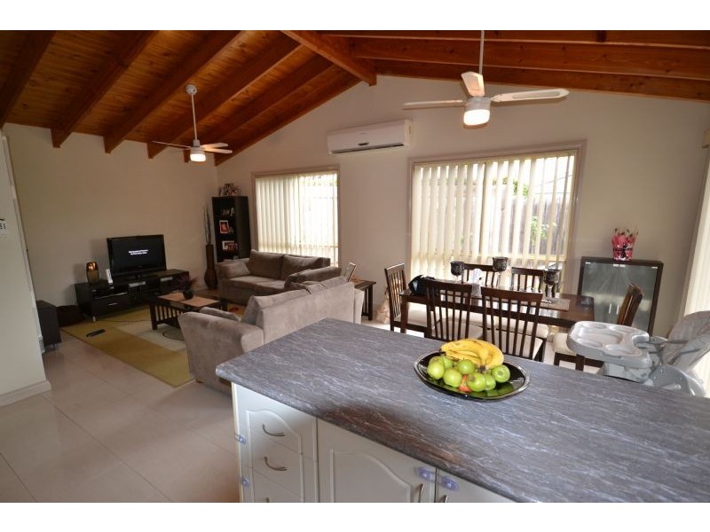 3/9-11 Peter Chanel Court, Deer Park VIC 3023