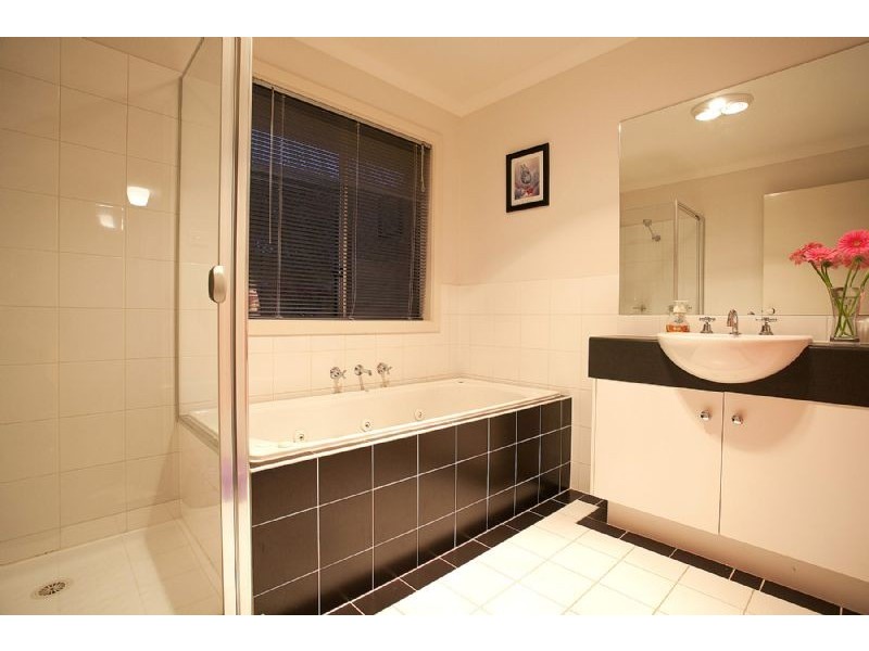 14 Edinburgh Way, Derrimut VIC 3030