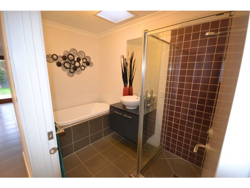 15 Hardwick Crescent, Derrimut VIC 3030