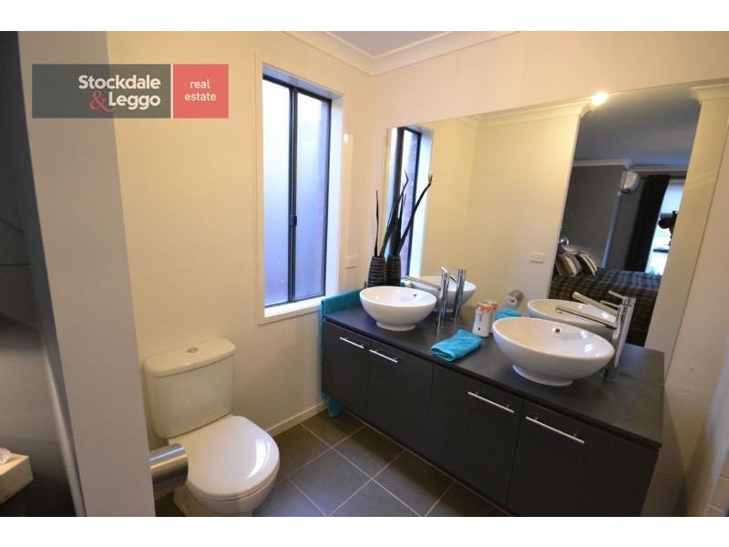 15 Hardwick Crescent, Derrimut VIC 3030