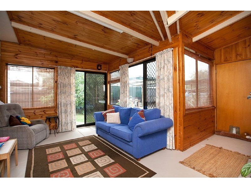 40 Poole Street, Deer Park VIC 3023