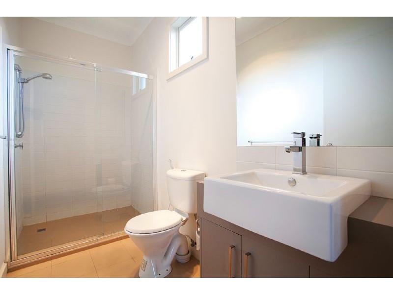 42 Dickerson Way, Caroline Springs VIC 3023