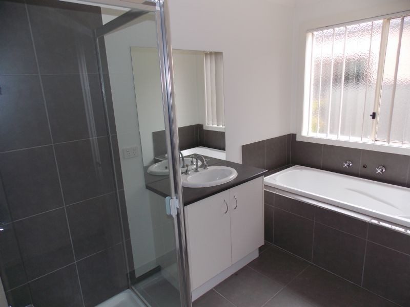 11 Appleby Loop, Derrimut VIC 3030