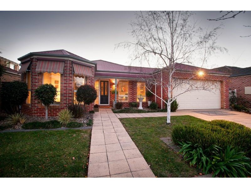 10 Tussock Grove, Cairnlea VIC 3023