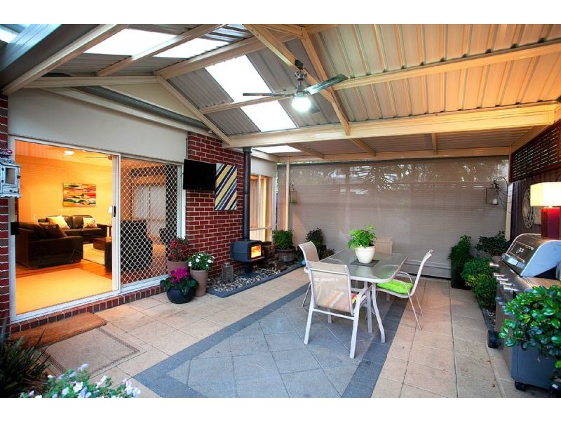 10 Tussock Grove, Cairnlea VIC 3023