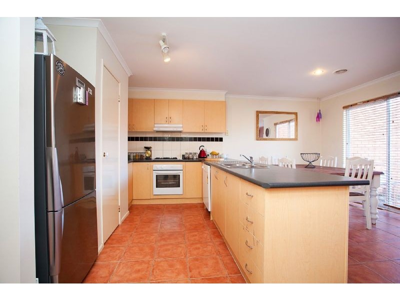 39 O’Donnell Drive, Caroline Springs VIC 3023