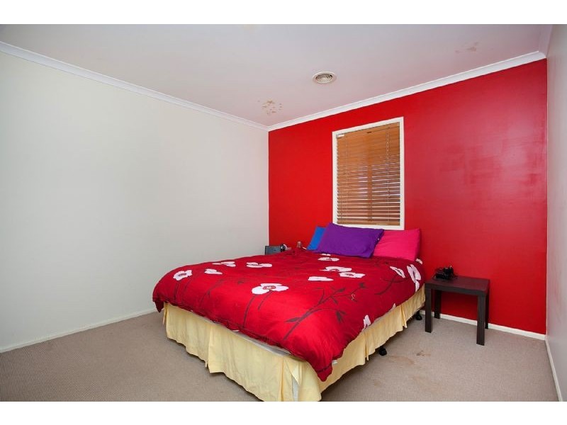 39 O’Donnell Drive, Caroline Springs VIC 3023