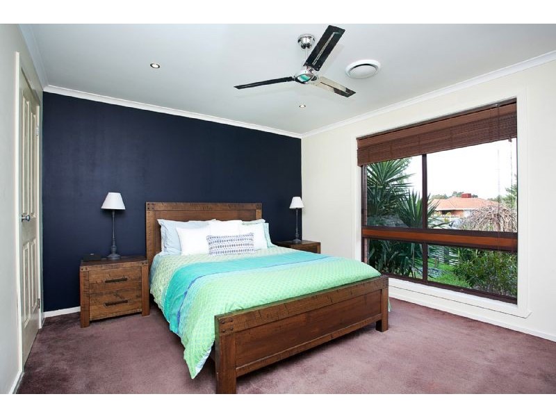 6 Craigavon Court, Deer Park VIC 3023