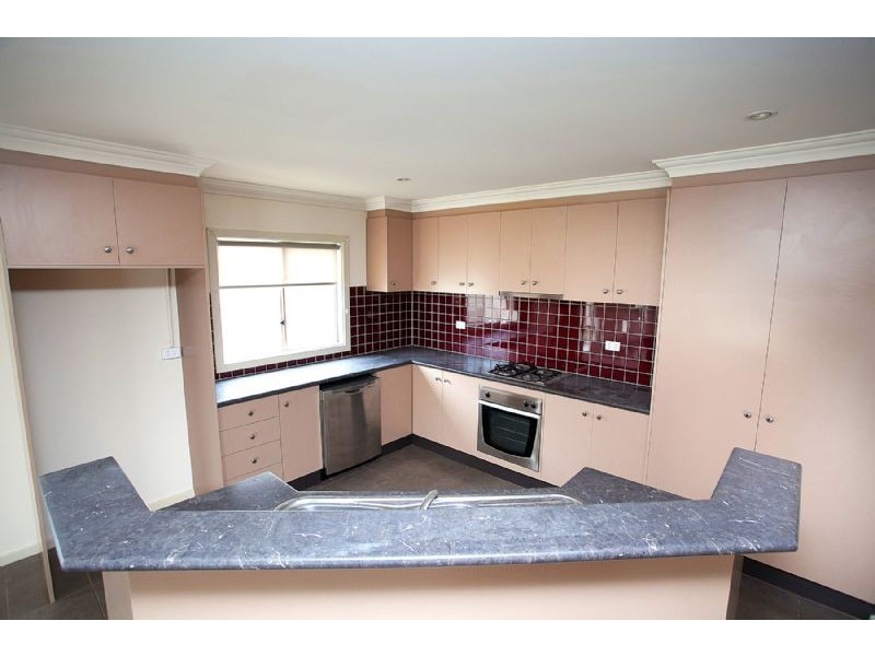 2 Bramall Place, Caroline Springs VIC 3023