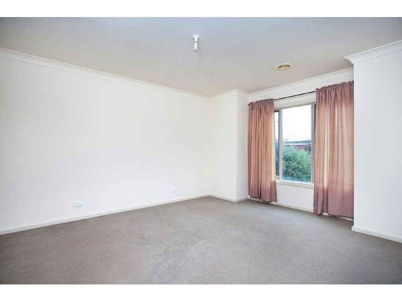 2 Bramall Place, Caroline Springs VIC 3023