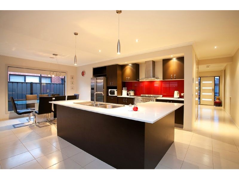 16 Tonbridge Circle, Derrimut VIC 3030