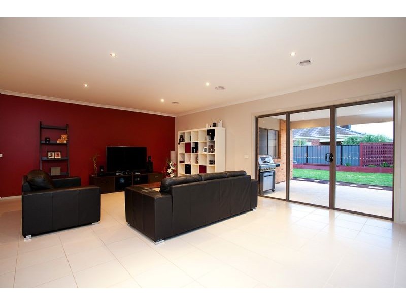 16 Tonbridge Circle, Derrimut VIC 3030