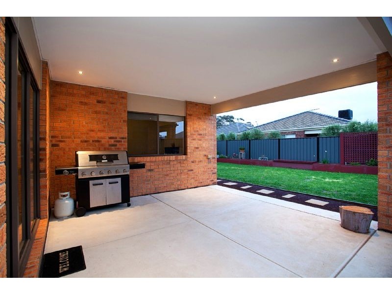 16 Tonbridge Circle, Derrimut VIC 3030