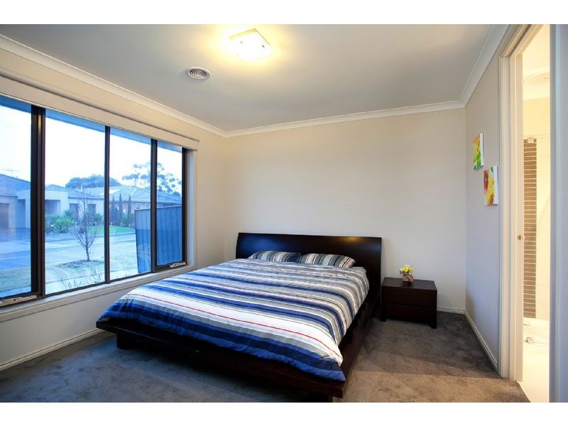 16 Tonbridge Circle, Derrimut VIC 3030