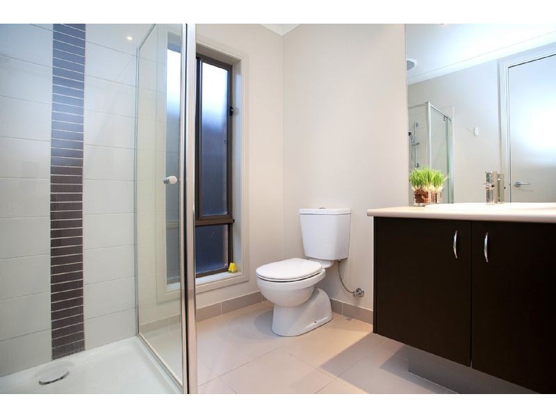 16 Tonbridge Circle, Derrimut VIC 3030