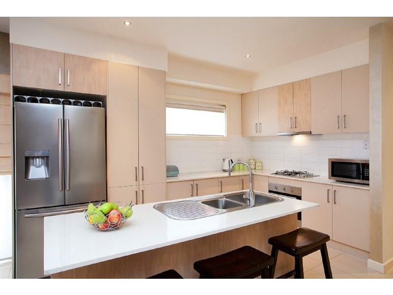 6 Cranwell Square, Caroline Springs VIC 3023