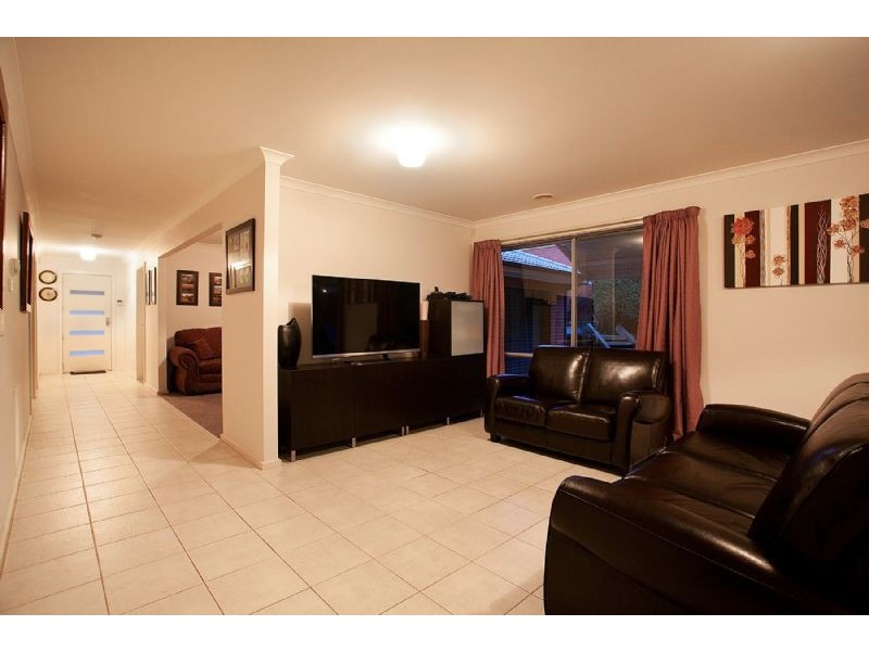 14 Edinburgh Way, Derrimut VIC 3030