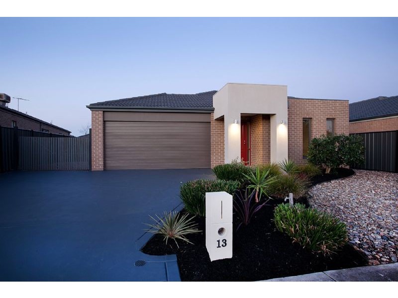13 Inverness Avenue, Derrimut VIC 3030