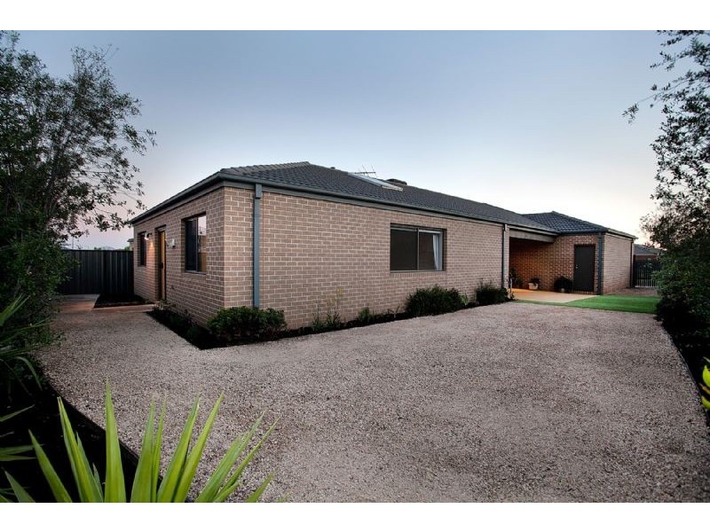 13 Inverness Avenue, Derrimut VIC 3030