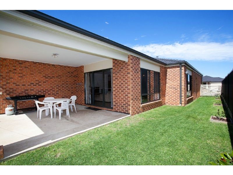 49 Pembroke Crescent, Derrimut VIC 3030