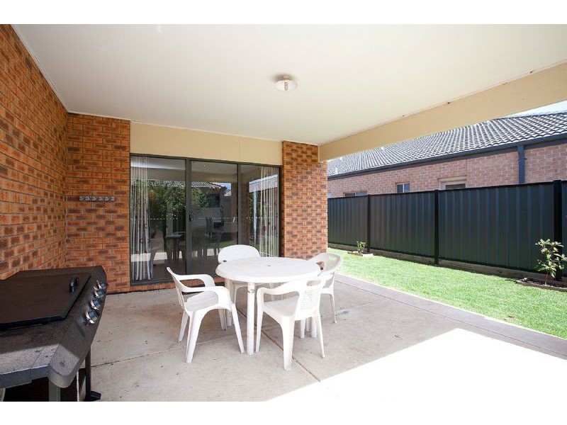 49 Pembroke Crescent, Derrimut VIC 3030