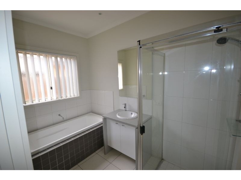 13 Lanark Place, Deer Park VIC 3023