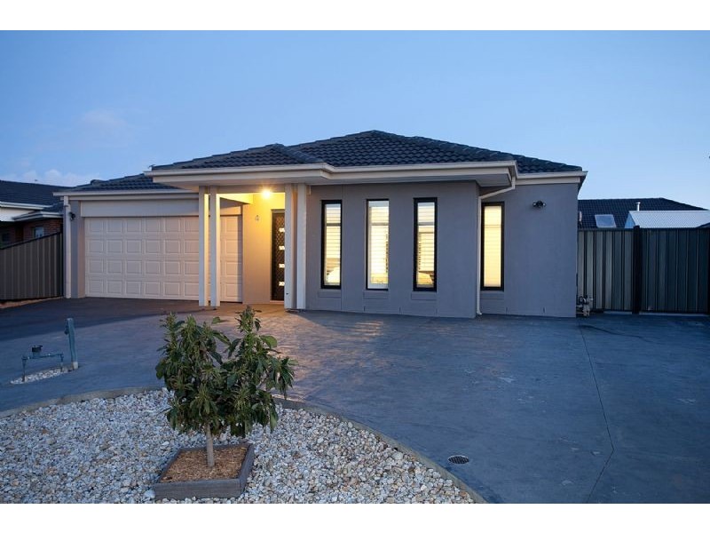 4 Appleby Loop, Derrimut VIC 3030