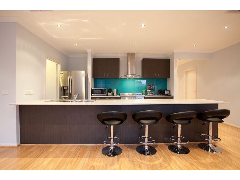 4 Appleby Loop, Derrimut VIC 3030