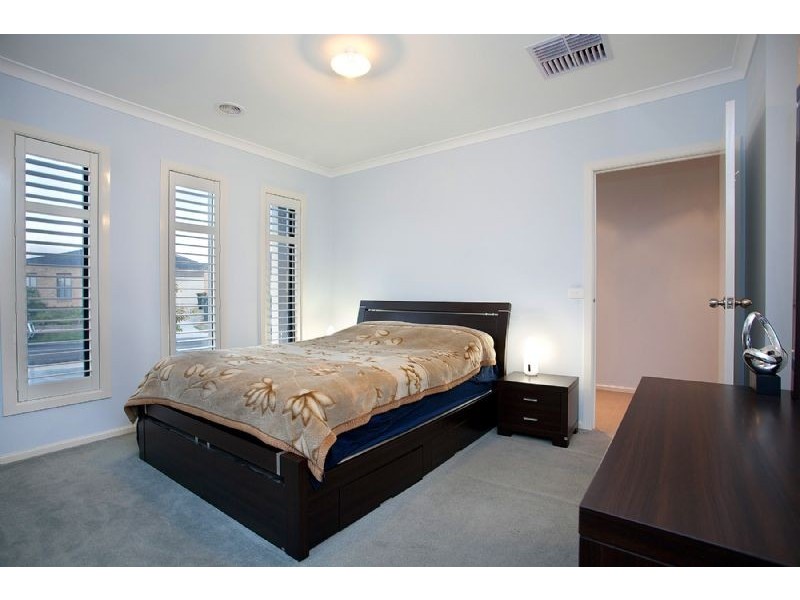 4 Appleby Loop, Derrimut VIC 3030