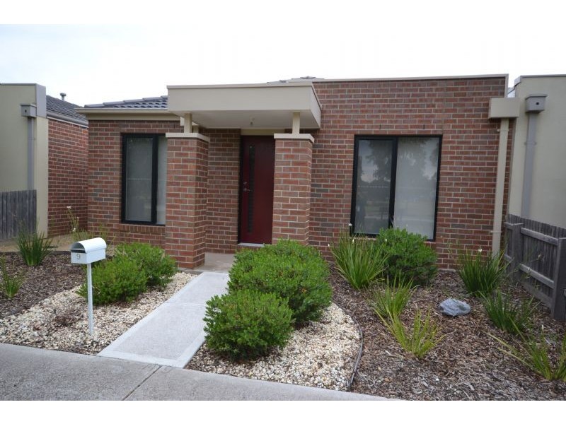 9 Deauville Lane, Deer Park VIC 3023