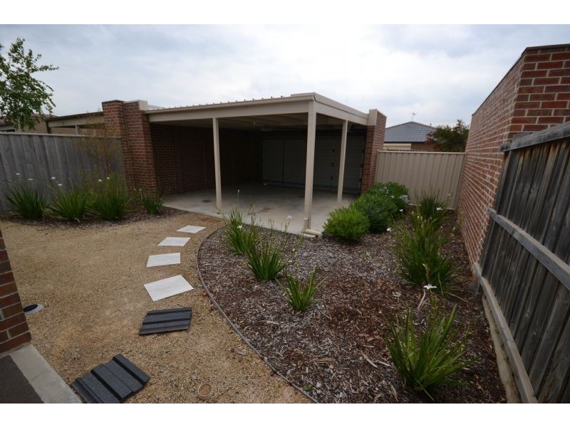 9 Deauville Lane, Deer Park VIC 3023