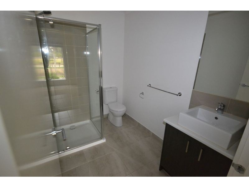 9 Deauville Lane, Deer Park VIC 3023