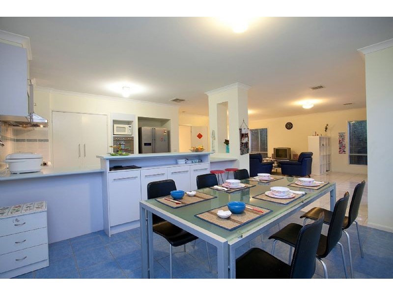 10 Como Avenue, Burnside Heights VIC 3023