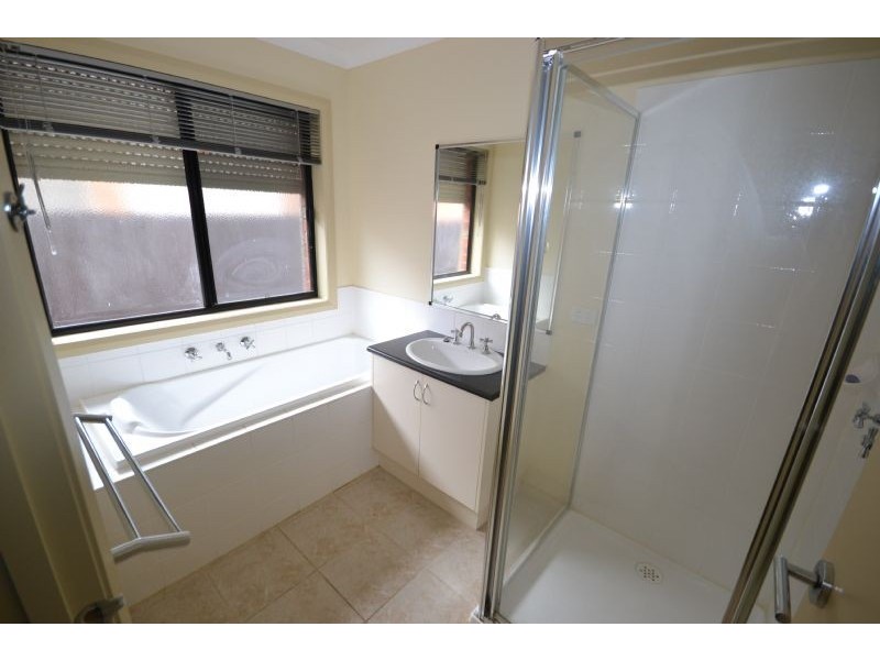 7 Minvi Tce, Cairnlea VIC 3023