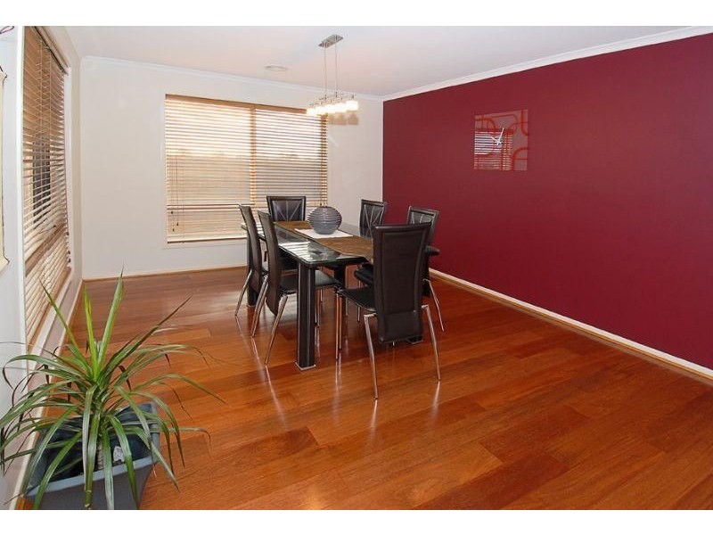 13 Roanoke Grove, Deer Park VIC 3023
